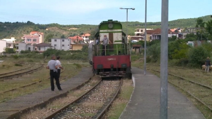 Me 368 milionë euro Shqipëria do ta rindërtojë hekurudhën Vorë - Hani i Hotit