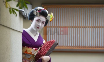 Градот Кјото воведува ограничувања за „Округот на гејшите“