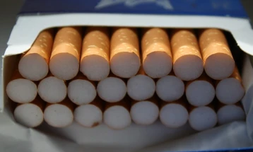 Policia gjen 238 pako me cigare, duhan dhe gjësende tjera