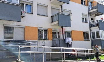 Жената што падна од терасата на стан во Охрид била турната, кривични и притвор за две лица