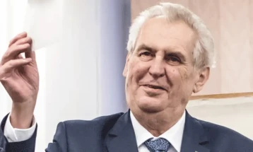 Ish-presidenti çek Zeman është në gjendje të rëndë, por stabile shëndetësore