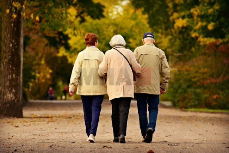 МТСП: Не е исклучена можноста жените да одат во пензија и со 62 години и 15 години стаж