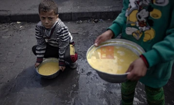 УНИЦЕФ: Во Газа загинаа повеќе од 13 илјади деца, преживеаните - гладуваат