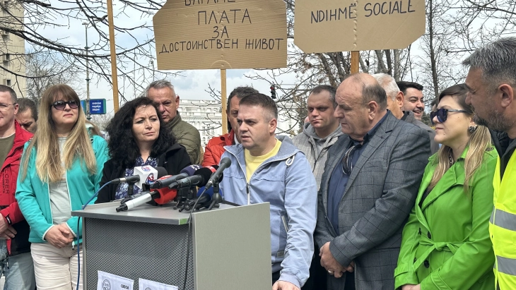 Вработените во Македонска пошта протестираат поради ненавремената исплата на плати