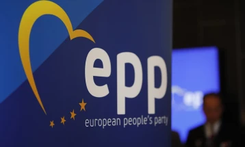 ЕПП ја повика ЕУ повеќе да не го признава Путин за претседател