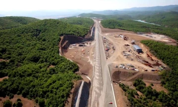 Влада: Автопатот Кичево - Охрид  е приоритет и продолжува да се гради
