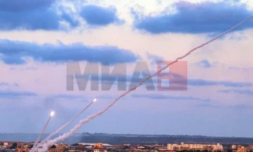 Të paktën 10 raketa u hodhën nga Libani drejt Izraelit verior, njoftoi armata izraelite
