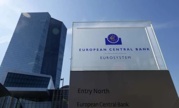 Нерешителноста на ЕЦБ околу каматните стапки може да доведе до стагнација во Еврозоната, смета тинк-тенкот „Бројглер“ 