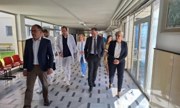 Demiri dhe Manoleva: Spitali Shën Erazmus në Ohër është shembull i institucionit që investon në pajisje të reja dhe forcimin e stafit