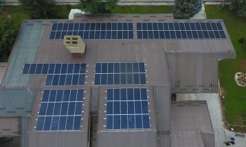 Кумановските средни училишта евидентираат заштеди по поставувањето на фотоволтаиците на различните објекти