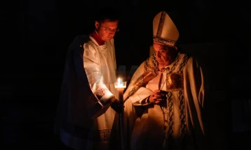 Папата Франциск присуствува на Велигденското бдение
