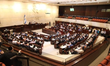 Израелскиот парламент донесе закон со кој се олеснува затворање на странски медиуми