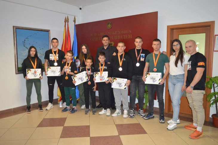 Членовите од Хулт Академија од Илинден на прием кај градоначалникот Александар Георгиевски