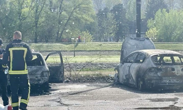 Shuhet zjarri afër Kalasë së Shkupit, digjen pesë automjete