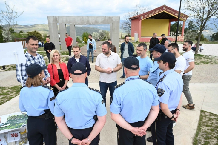 Министерот Тошковски заедно со СВР Скопје во превентивна активност за заштита на шумите од пожари