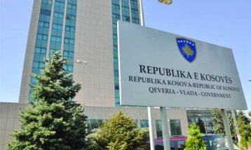 Косовската влада ја повика Српска листа да не врши притисок врз Србите за гласањето во северно Косово