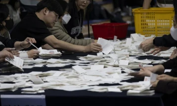 Убедлива победа на опозицијата на изборите во Јужна Кореја