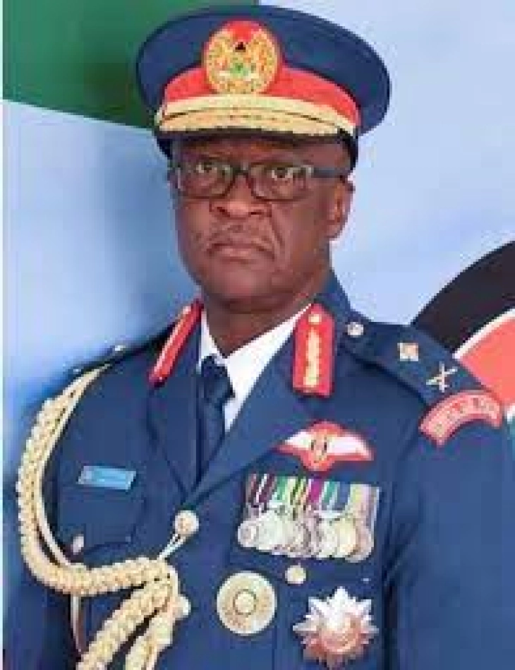 Командантот на вооружените сили на Кенија меѓу 10-те воени лица загинати во хеликоптерска несреќа во земјата