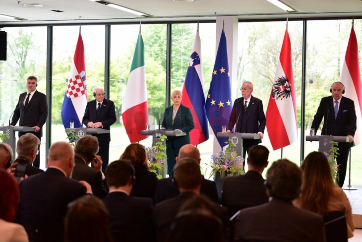 Учесниците на Самит во Словенија силно поддржаа проширување на Европската Унија