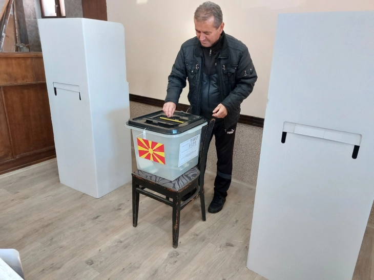 Навреме и непречено почна гласањето во Прилеп