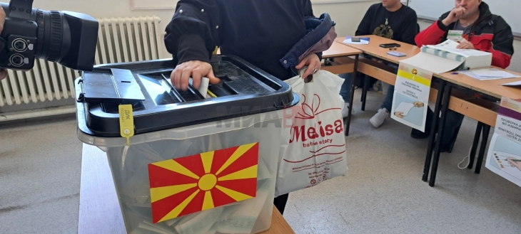 Во Охрид и Дебрца изборниот процес се одива непречено, до 17 часот излезноста 43,96 односно 45 проценти 