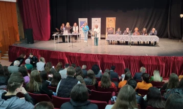 Библиотеката „Кочо Рацин“-Тетово ги награди најдобрите ученички поетски творби по повод Светскиот ден на книгата