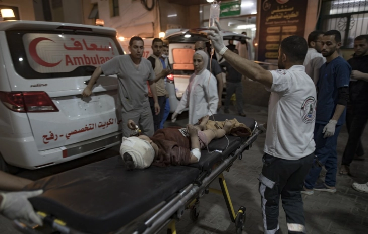 Најмалку 22 лица загинаа во израелските напади врз Рафа