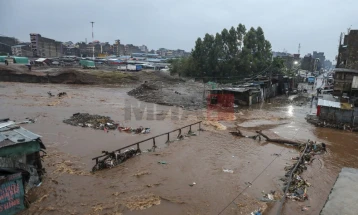 Најмалку 45 лица загинаа при уривање на брана во западна Кенија