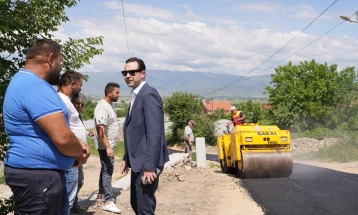 Костадинов на увид во градежните работи во село Банско