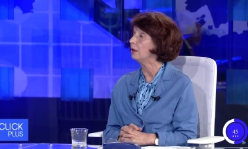Siljanovska Davkova: E pranojmë Kornizën negociuese, por jo edhe ndryshimet kushtetuese në mënyrë të këtillë