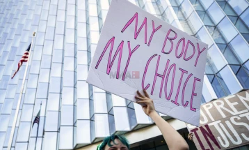 Во Флорида стапи во сила забраната за абортус по шест недели бременост