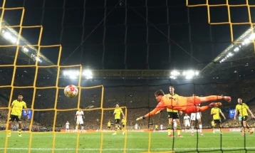 Füllkrug nets as Dortmund edge PSG in Champions League semi first leg