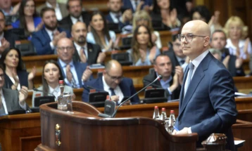 Србија доби нова Влада, премиер Милош Вучевић, 31 министер и 26 министерства