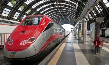 Во Италија почнува 24-часовен штрајк на железницата