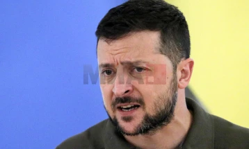 Zelenski në fjalimin e tij për Pashkët u bërë thirrje ukrainasve që të bashkohen në lutjet