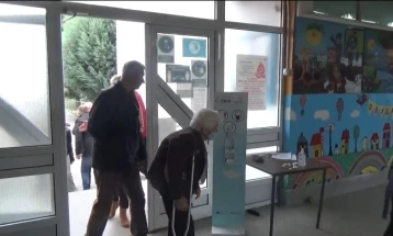 Вкупно 165 болни и немоќни гласаа во Неготино