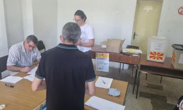 Во Штип двојните избори почнаа на 74 избирачки места
