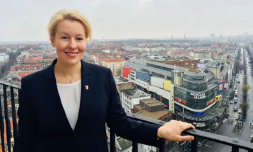 Во Берлин нападната сенаторка, трет напад врз владин политичар за само неколку дена