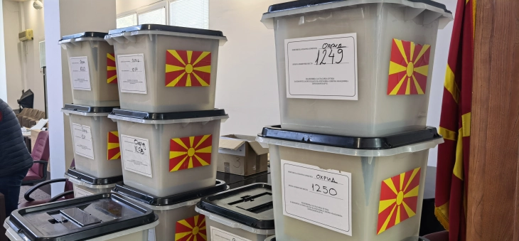Во Охрид до 13 часот на изборите излегле  околу 27 проценти, во Дебрца 26 отсто од гласачите