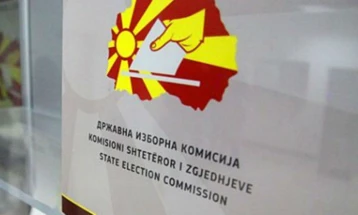 ДИК: До 18:30 часот излезноста 46,34 проценти за претседателските избори, 53,15 проценти за парламентарните