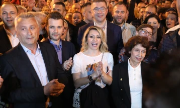 Голема победа на десничарската опозиција во Северна Македонија на парламентарните и претседателските избори