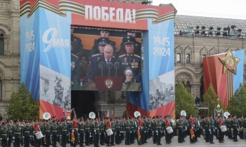 Путин на Денот на победата предупредува на можноста од глобален судир