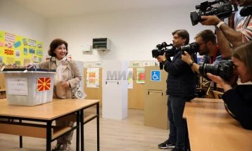 Гордана Сиљановска-Давкова прва жена претседател на Северна Македонија