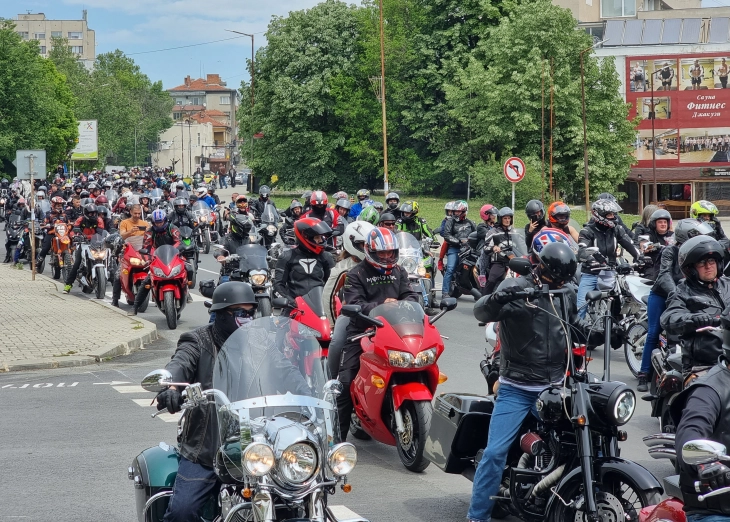 Бугарија: Повеќе од 5.000 рокери се очекуваат на планината Бакаџик кај Јамбол за првиот национален мотоциклист рели годинава
