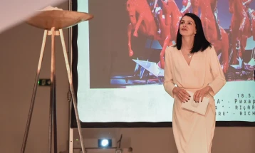 Костадиновска-Стојчевска: Од Мајските оперски вечери научивме дека културата прави чуда
