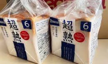 Повлечени 104.000 пакувања леб во Јапонија откако во две биле пронајдени траги од глувци