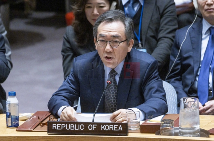 Јужнокорејскиот министер за надворешни работи во посета на Кина