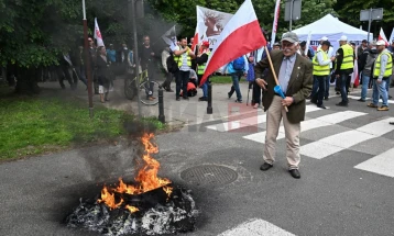 Полски земјоделци почнаа штрајк со глад поради Зелениот договор на ЕУ
