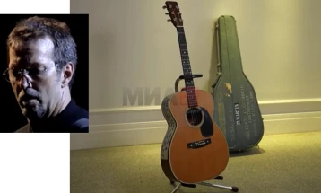 Гитара на Ерик Клептон оди на аукција, почетна цена: 300.000 до 400.000 фунти
