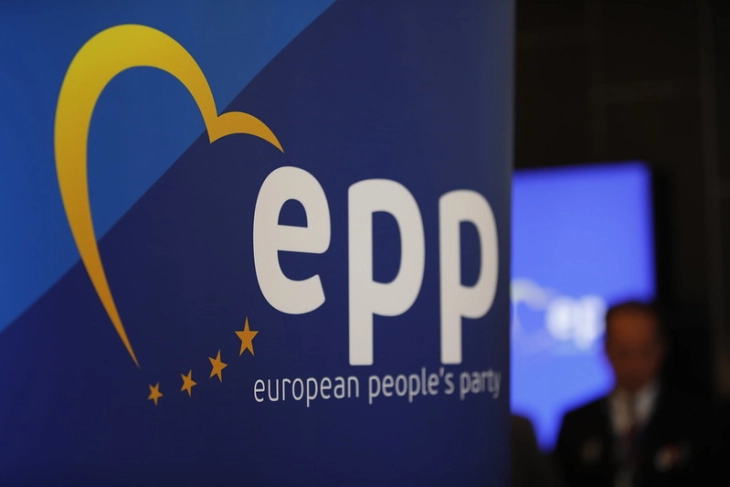 Euractiv: EPP fumes at VMRO-DPMNE after Siljanovska-Davkova's inauguration